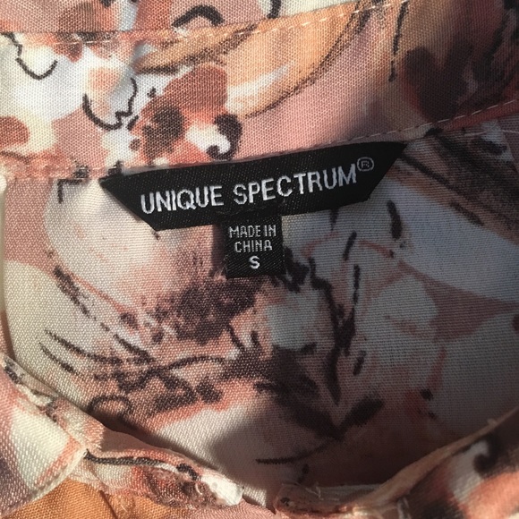 🥓 3 for $15! Unique Spectrum Floral Blouse - Picture 4 of 5
